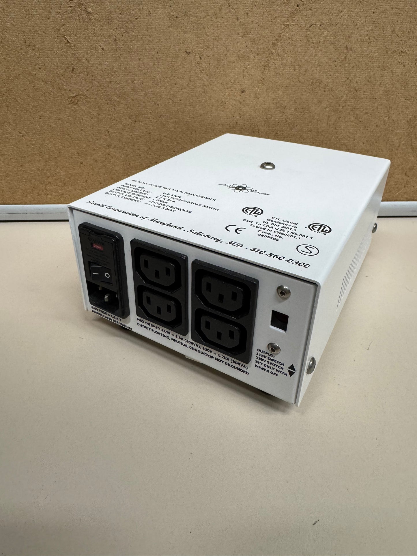 Toroid medical grade isolation transformer ISB-030W